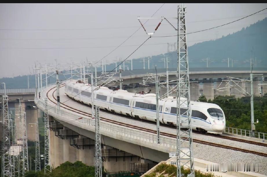 安徽省还有11个县没有在建和完工的高铁线路，涉及9个地级市
高铁已经成为人们日常