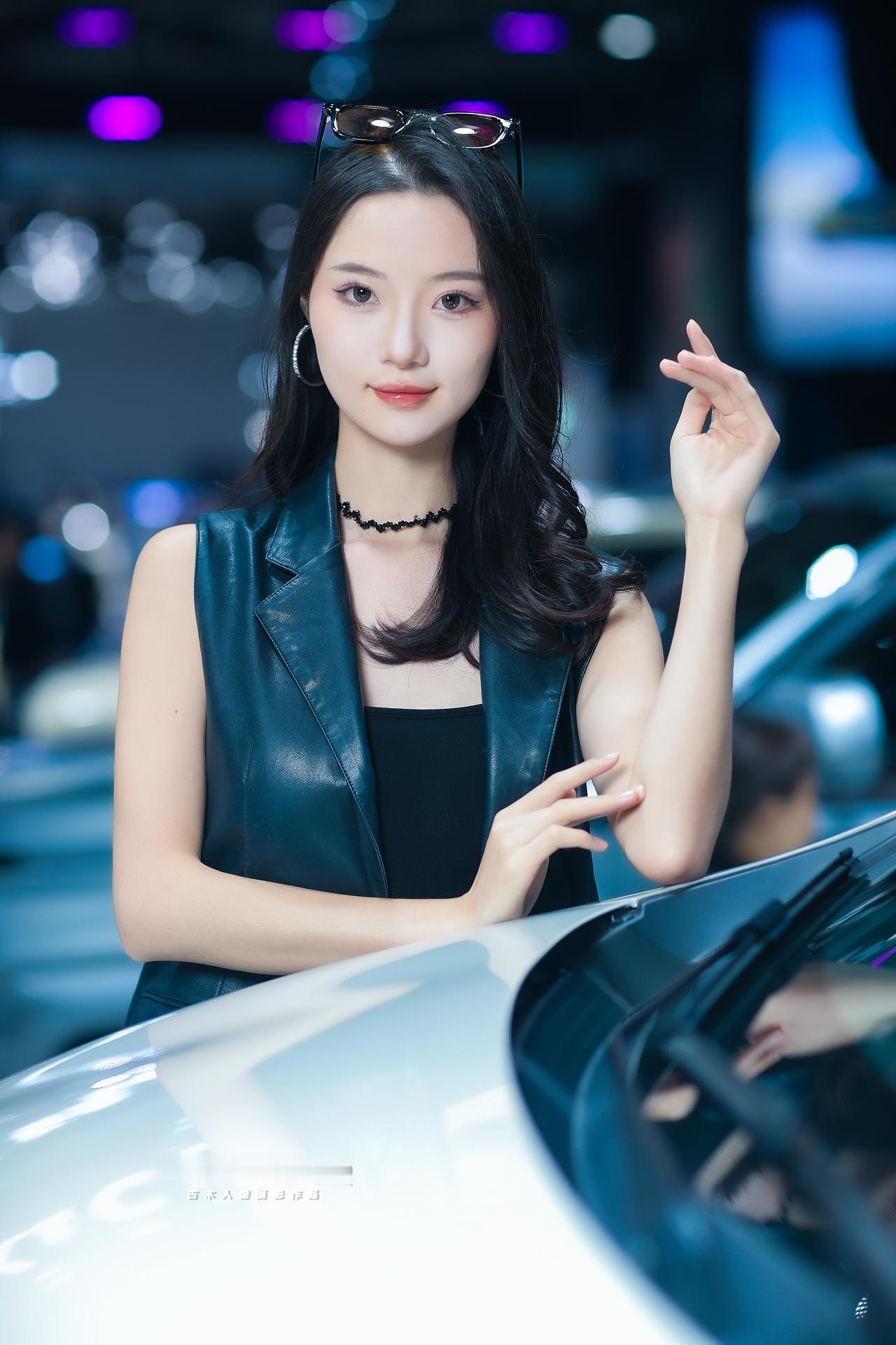 2025贵阳汽车文化节长城展台模特小姐姐