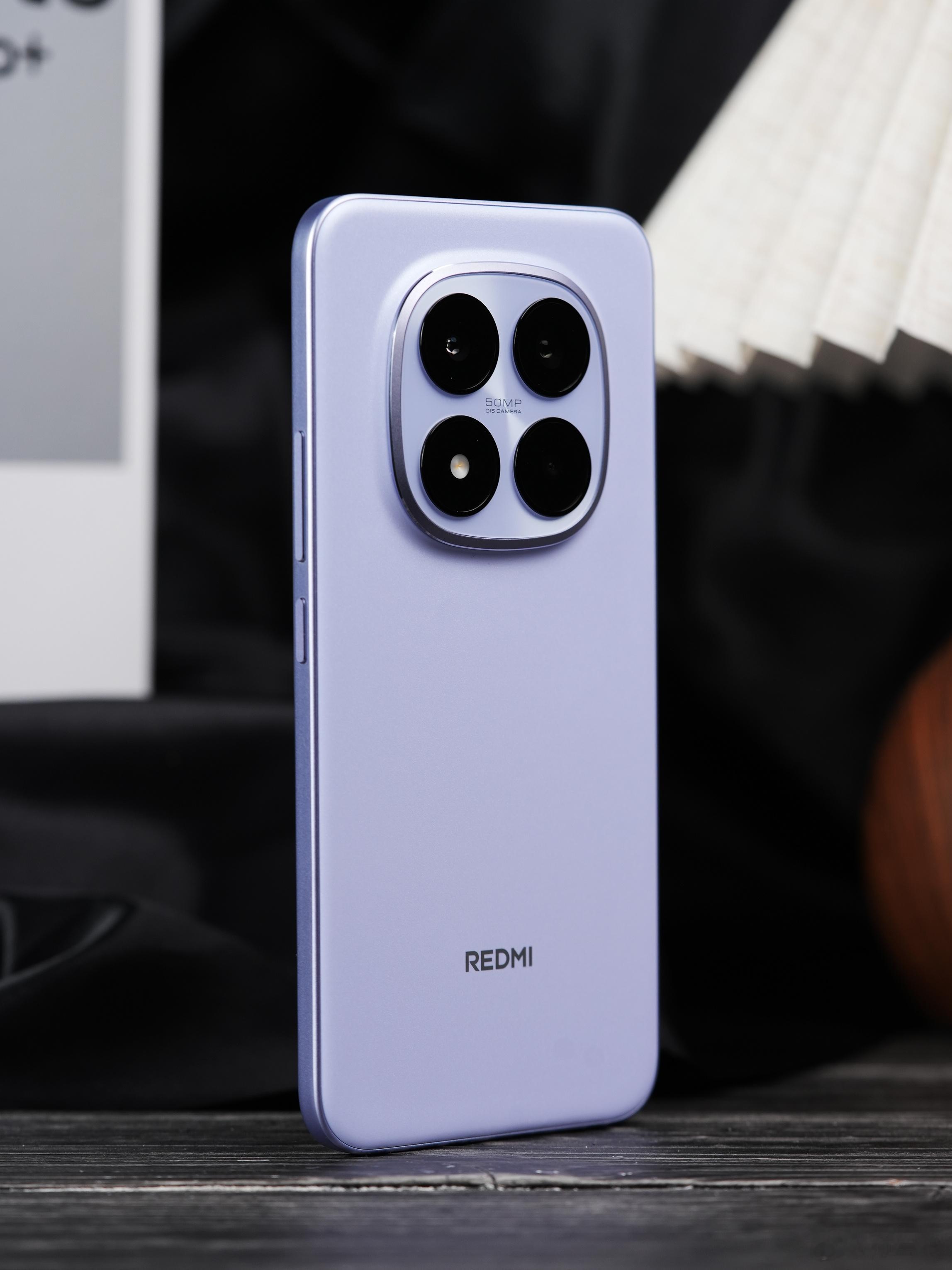 红米首款四等深微曲屏的手机，REDMI Note 15 Pro+「烟霞紫」配色，