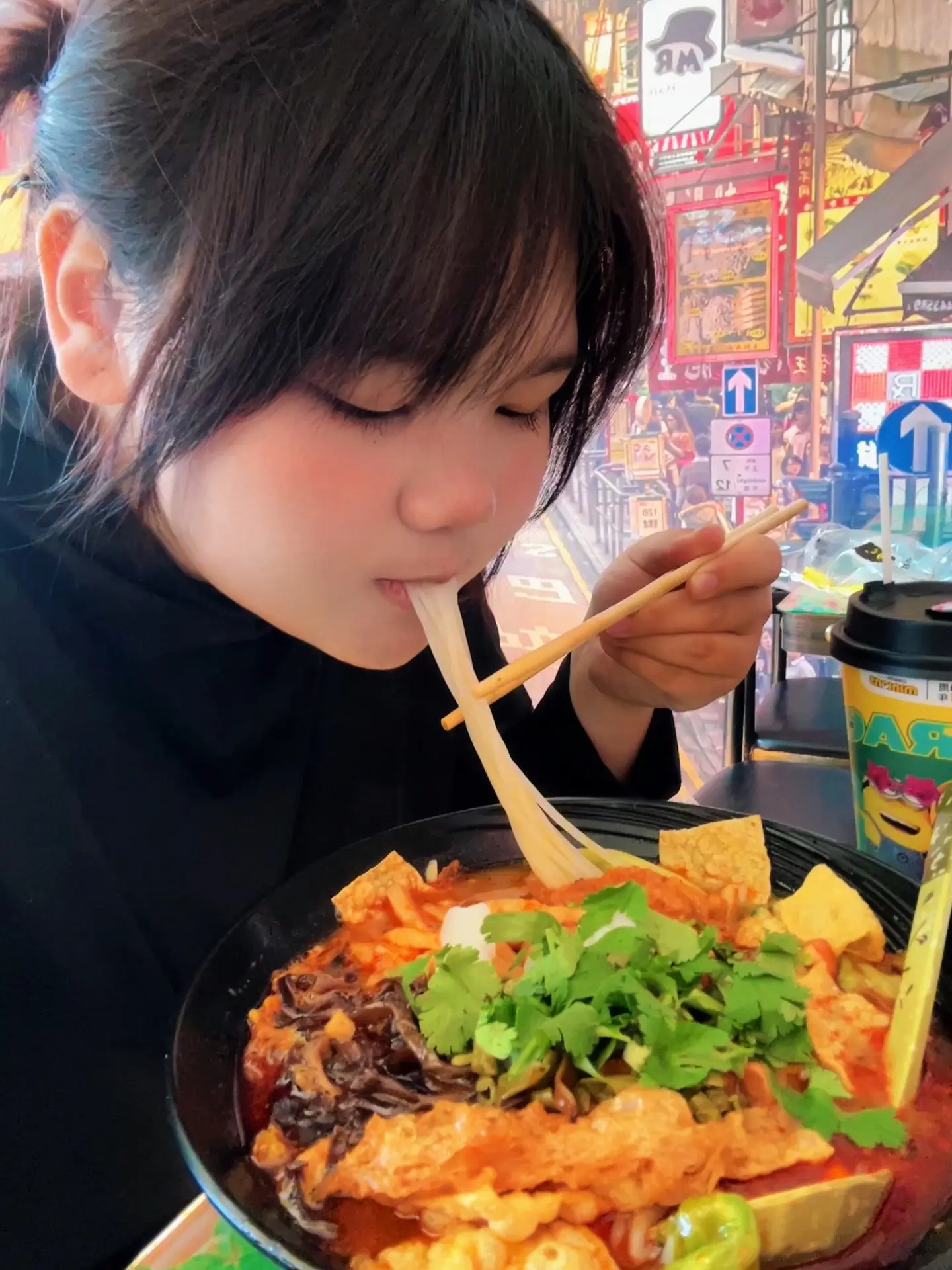 还是学校这边的螺蛳粉好吃(*´ч`*)
