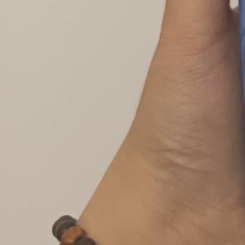 朱志鑫 💛每日一善 💙阳光信用0000我们到了一定的年龄要把脾气和心情调成静