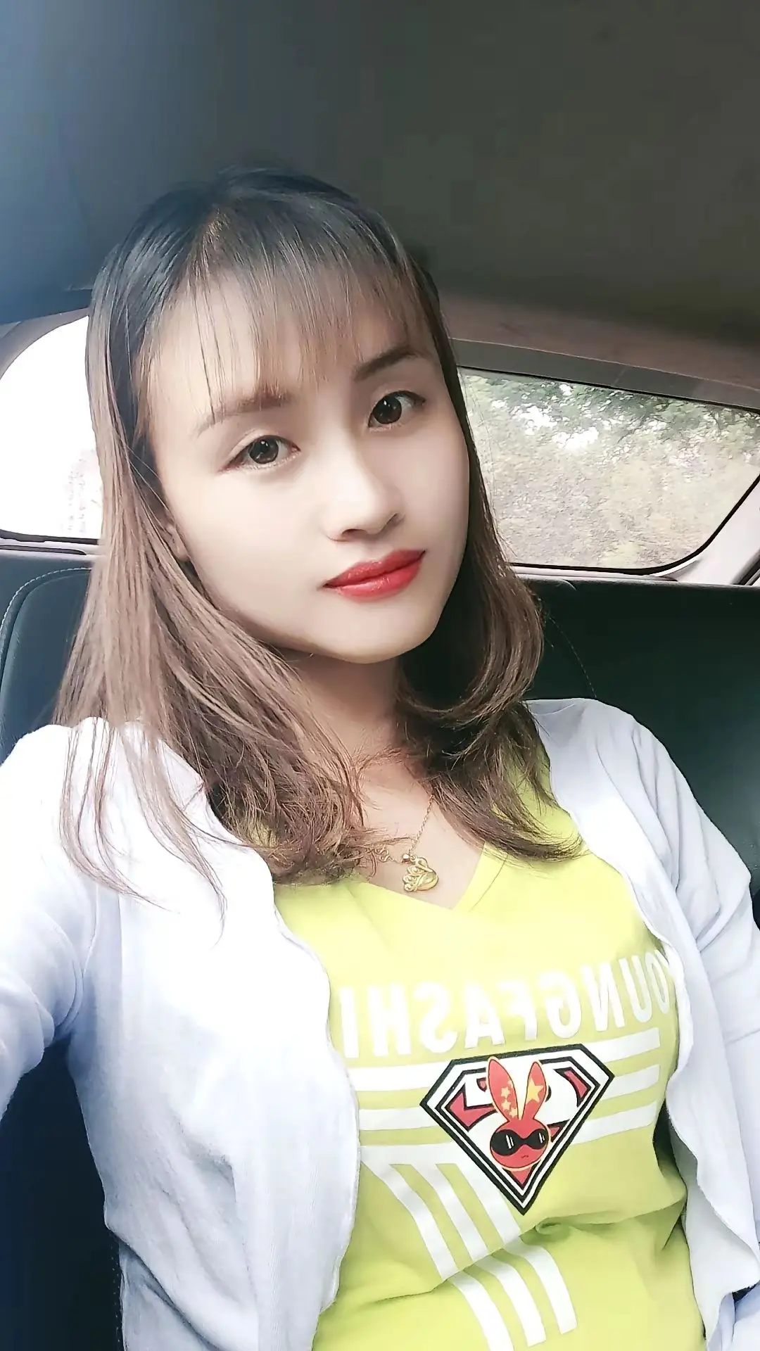 我爱上的男人，再穷我也爱，不要问我为什么，有钱难买我愿意，你穷我陪你东...