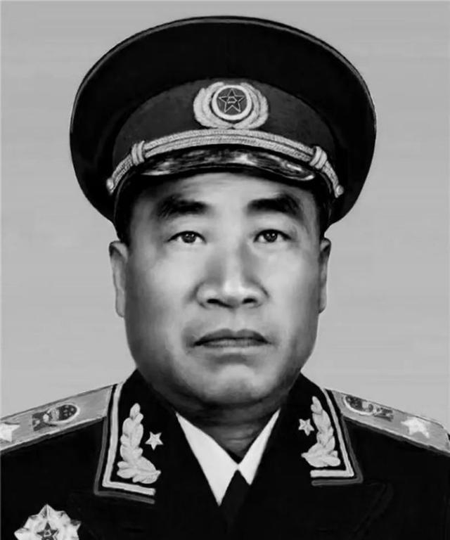 1976年7月6日，朱德元帅在北京悄然离世，享年九十。举国震惊，一个素来硬朗的身