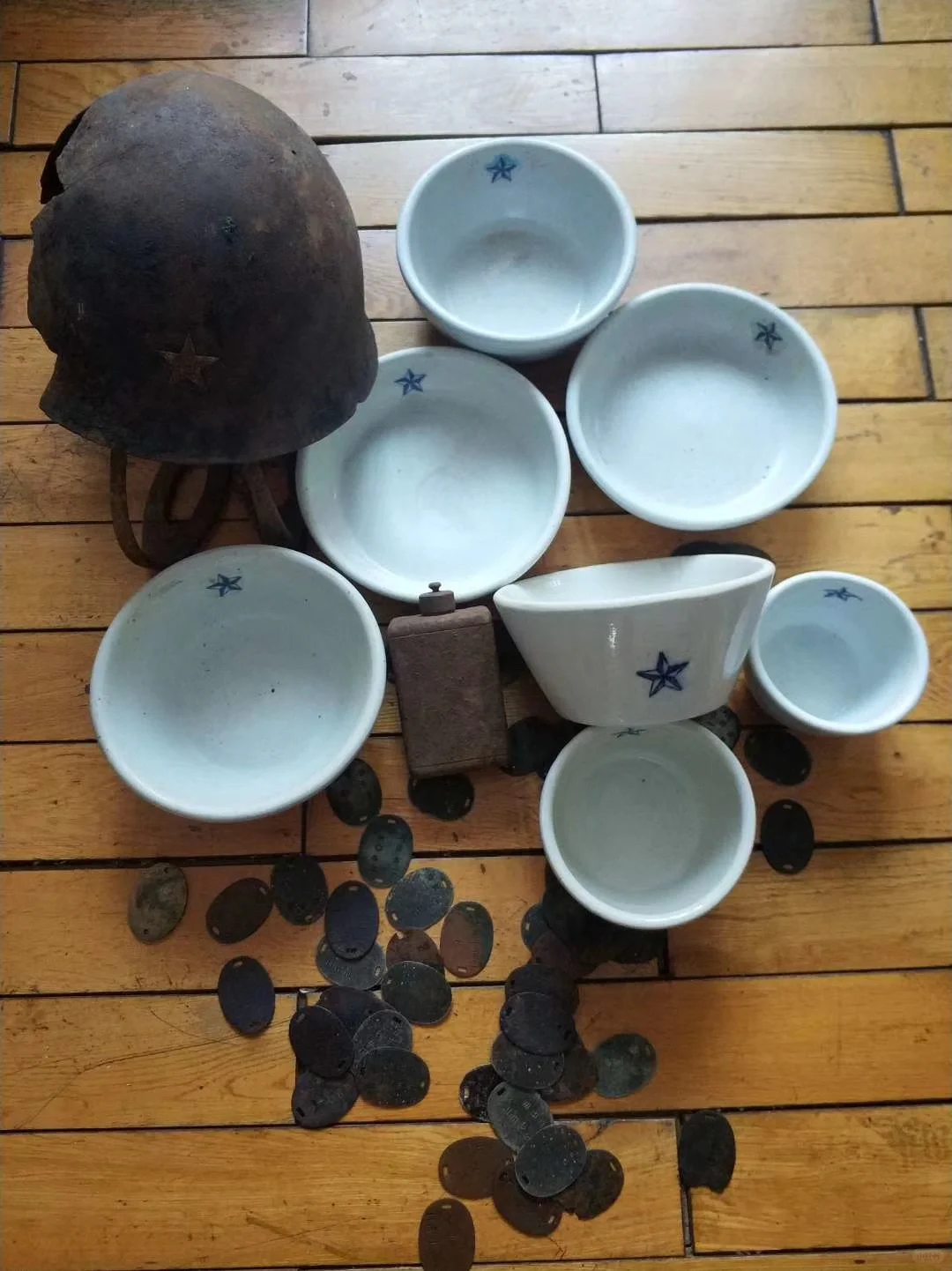 东北地区出土侵华日军遗留物品。