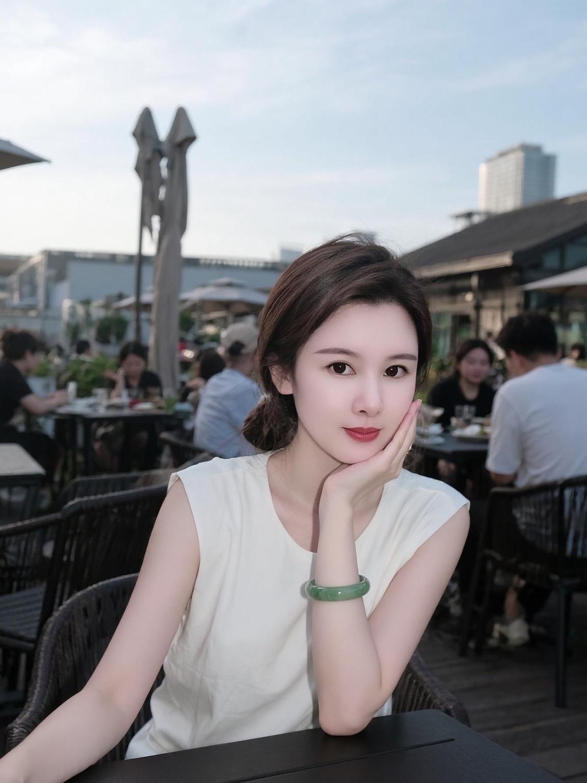 我以为是我脾气变好了，后来才能明白是年龄大了，气血不足，没劲了