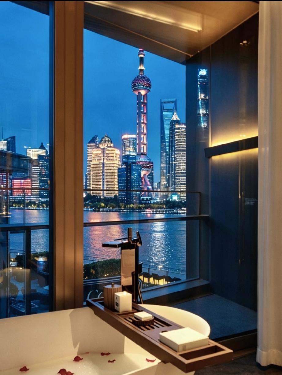 宗萨仁波切说：“如果你看到一个观点令你不舒服，那么说明你执着于一个相反的观点。这