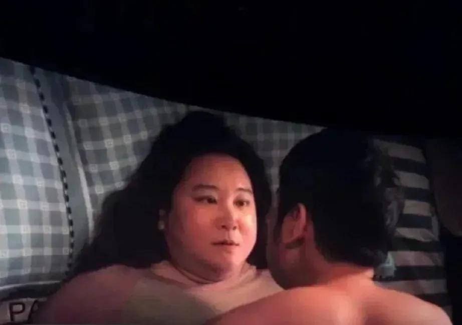 贾玲导演的逆袭：胖子们，站起来！欲望与爱，我们都有！




古人云：“以铜为镜