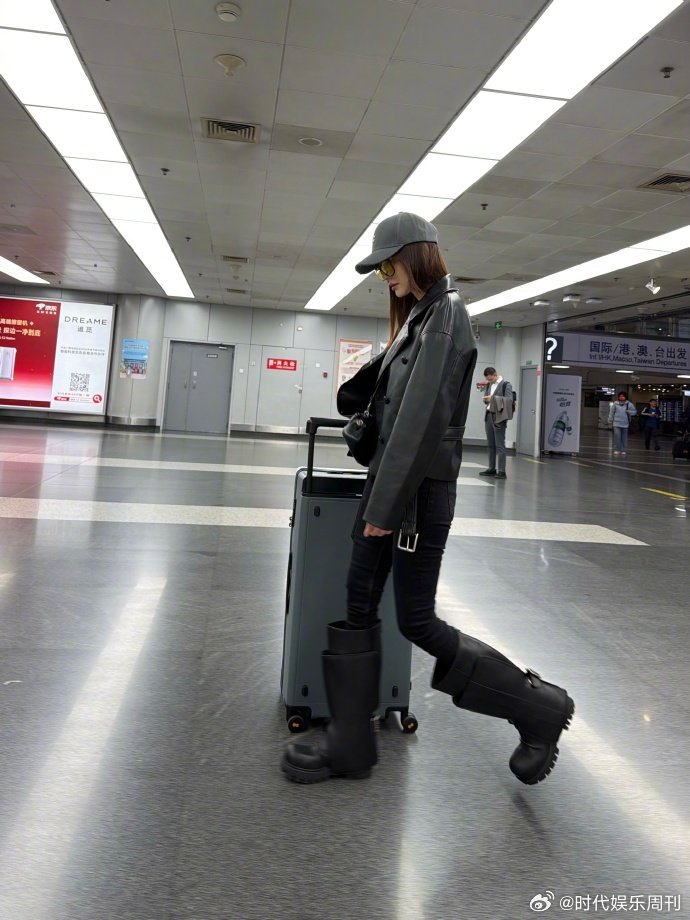 李小冉乘风2026我来啦乘风2026 跳出舒适区挑战唱跳，又勇敢又真诚，姐姐这态