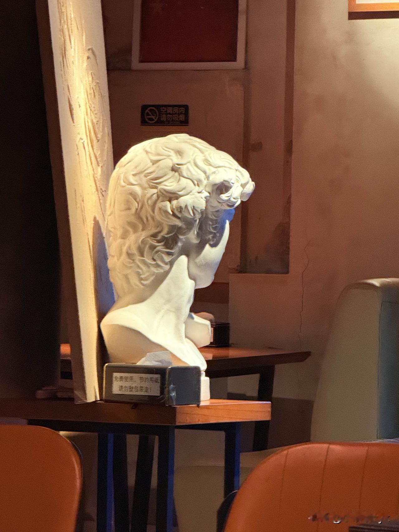 我足足有一个星期没有点开头条写小作文了！
最近半个月每天上班都很累，已经累的忘了