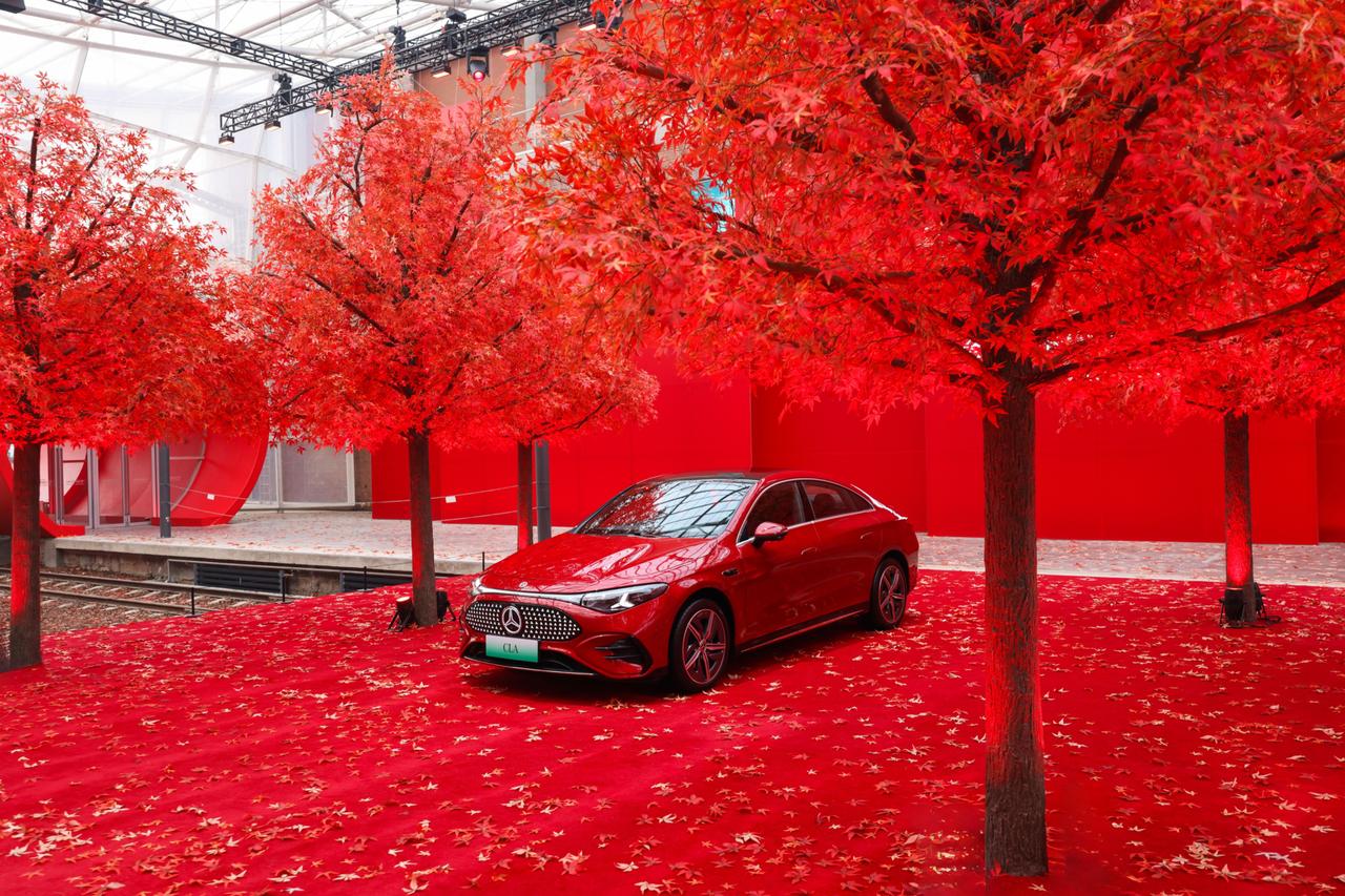 都是20多万起，德系经典豪华和美系电车先驱，奔驰CLA和特斯拉Model 3你会