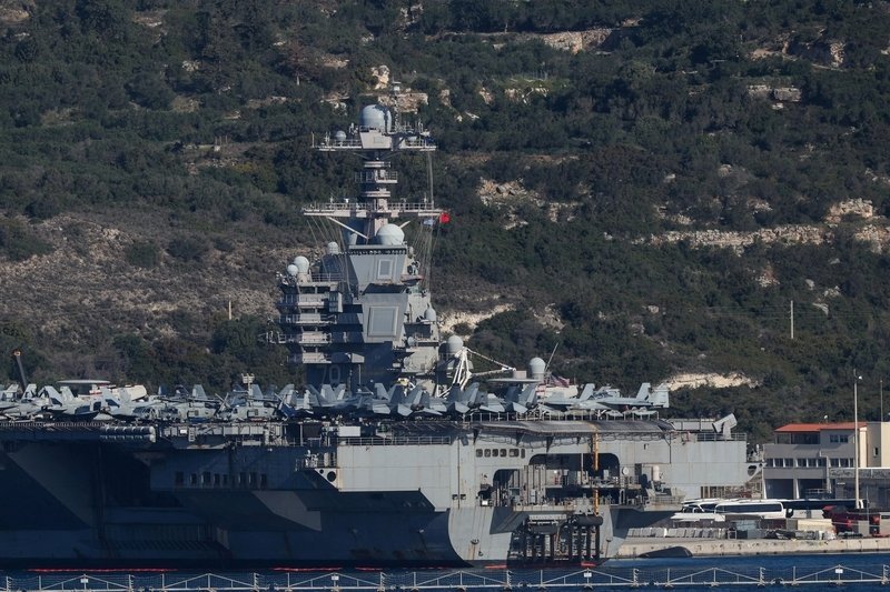 #特朗普妄想军事震慑中方或遭反噬#【“特朗普以为靠军事震慑中方，然而…”】#越来