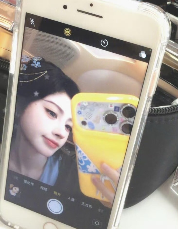 鞠婧祎  jjy鞠婧祎千香 jjy鞠婧祎姜黎非 所以,我们还是短暂的,对吧。