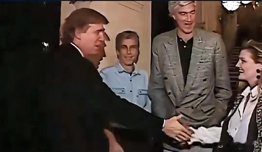 12月24日下午的最新消息，速报，全都不容错过，第五条：爱泼斯坦“涉总统”手写信