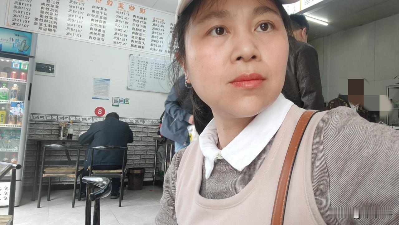 今年40岁，38岁确诊宫颈癌，做了子宫和卵巢双切除，又做了同步的25个放疗和4个