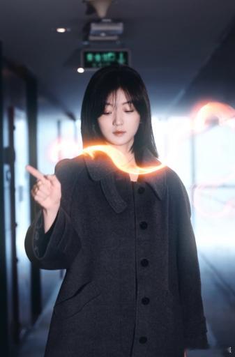 哪吒教孙千控火术  孙千拽酷登场，点火唤哪吒，这对组合一黑一红，不仅颜值拉满，互