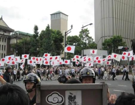 为什么现在日本越来越猖狂？一位日本老人一语道破：“日本之所以敢跟中国叫板，说到底