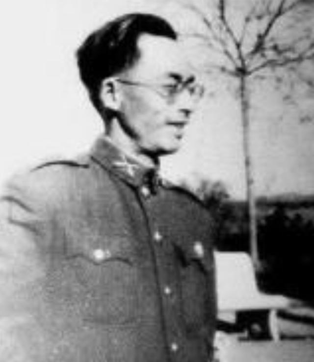 1949年，国民党312师副师长黎强被我军俘虏。在审讯过程中，黎强却表示：“帮我