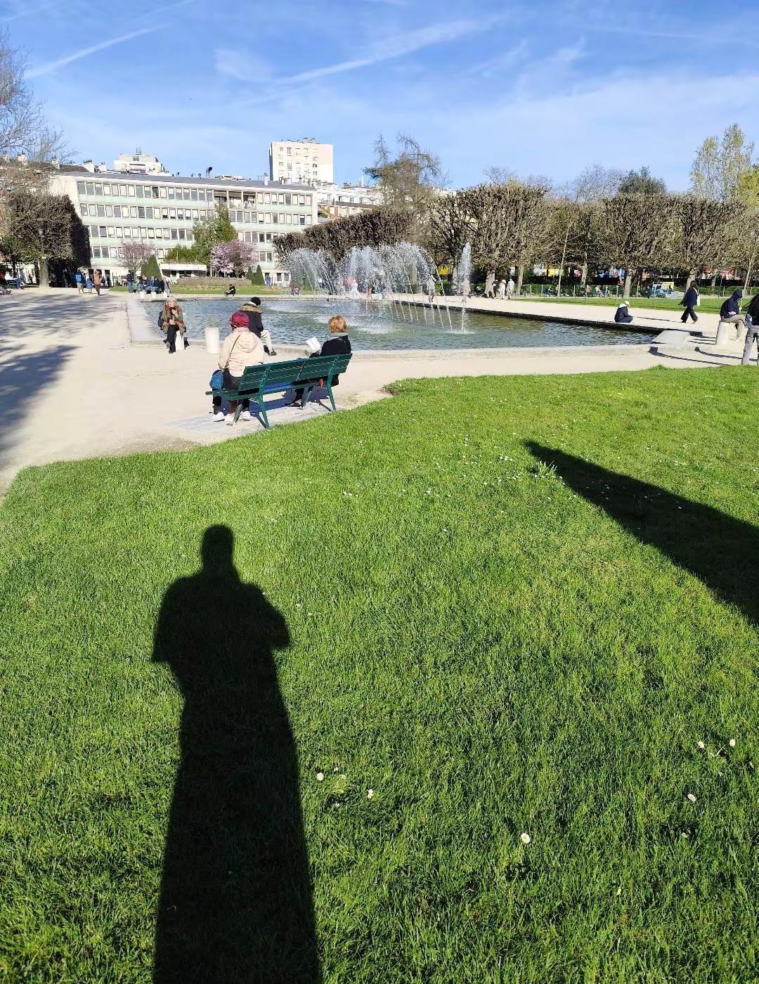 我觉得抖音就应该是自己。不是演的自己。