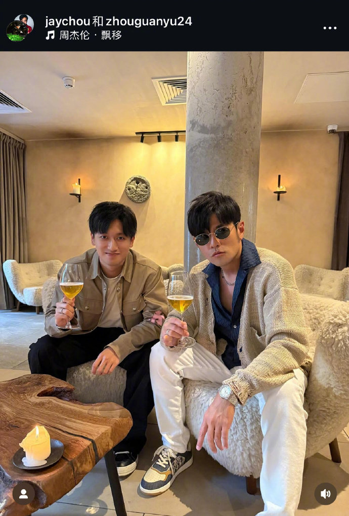 周杰伦周冠宇昆凌合照周杰伦昆凌周冠宇玩鱿鱼游戏 周杰伦ins晒与周冠宇合照，此前