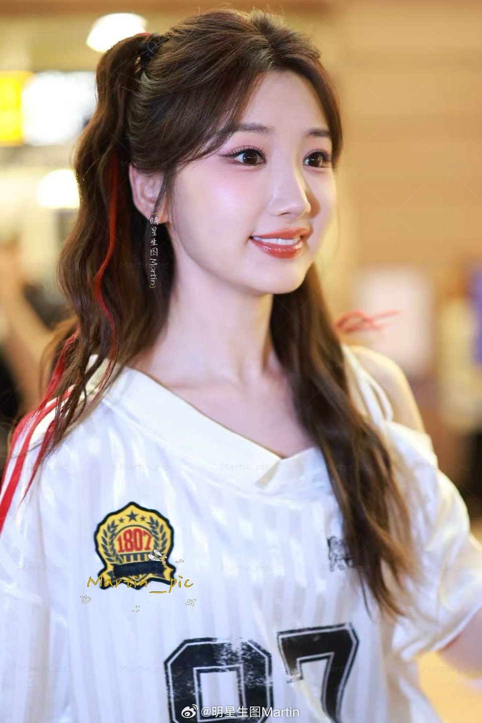 毛晓彤 毛晓彤机场生图甜妹毛晓彤驾到～可可爱爱鬼马少女毛晓彤