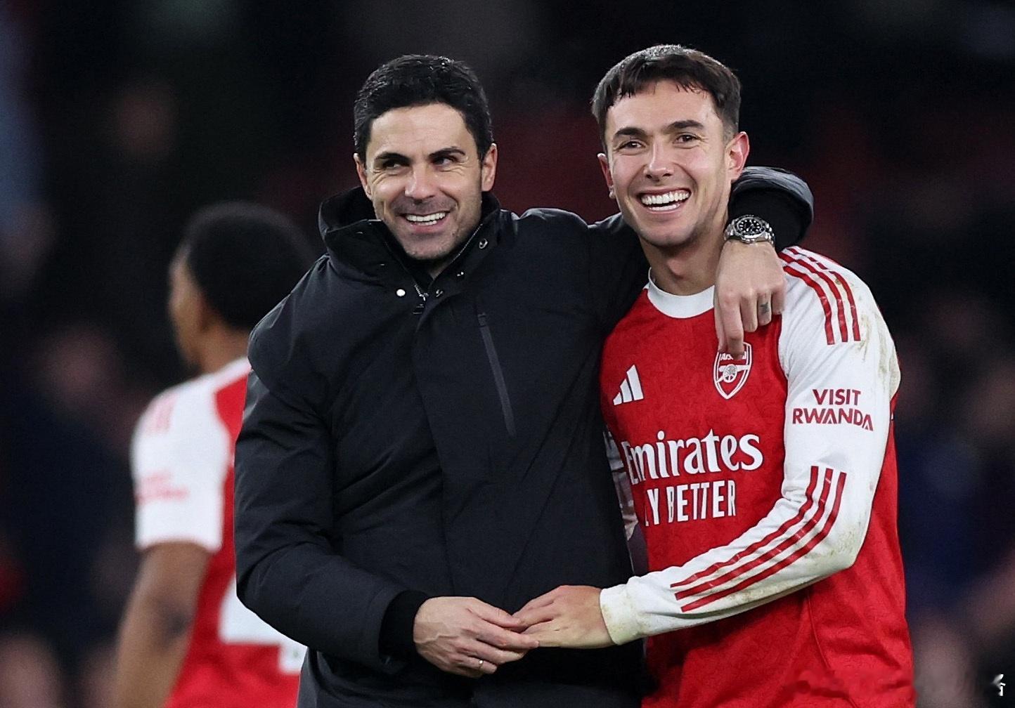 周六  英超看法018  伯恩茅斯 VS 阿森纳伯恩茅斯近期状态明显下滑。近10