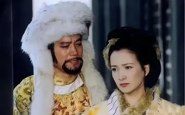 1235年，40岁的拖雷在哥哥窝阔台的金帐中饮下了毒酒后，窝阔台便私聊拖雷的妻子