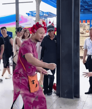 眼力好，可以迅速捕捉到出招动作，脑力强，根据出招算出克制招数，这两步要在毫秒内完