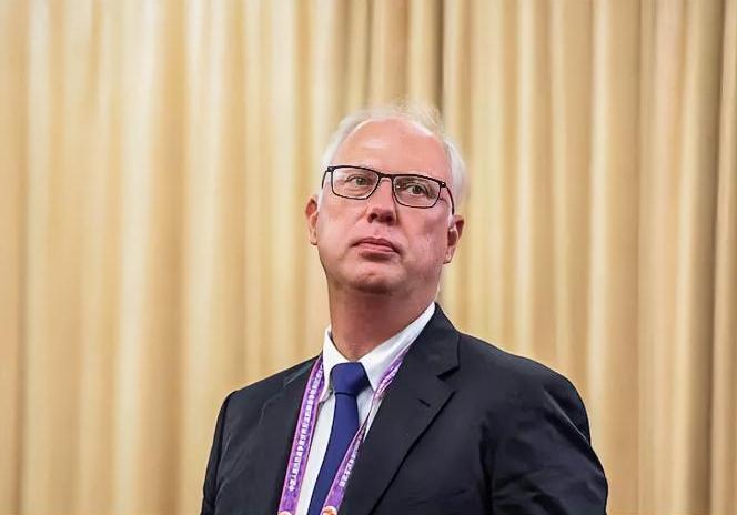 据报道，克里姆林宫特使德米特里耶夫将抵达达沃斯与美国人举行会晤。
此前，国家安全