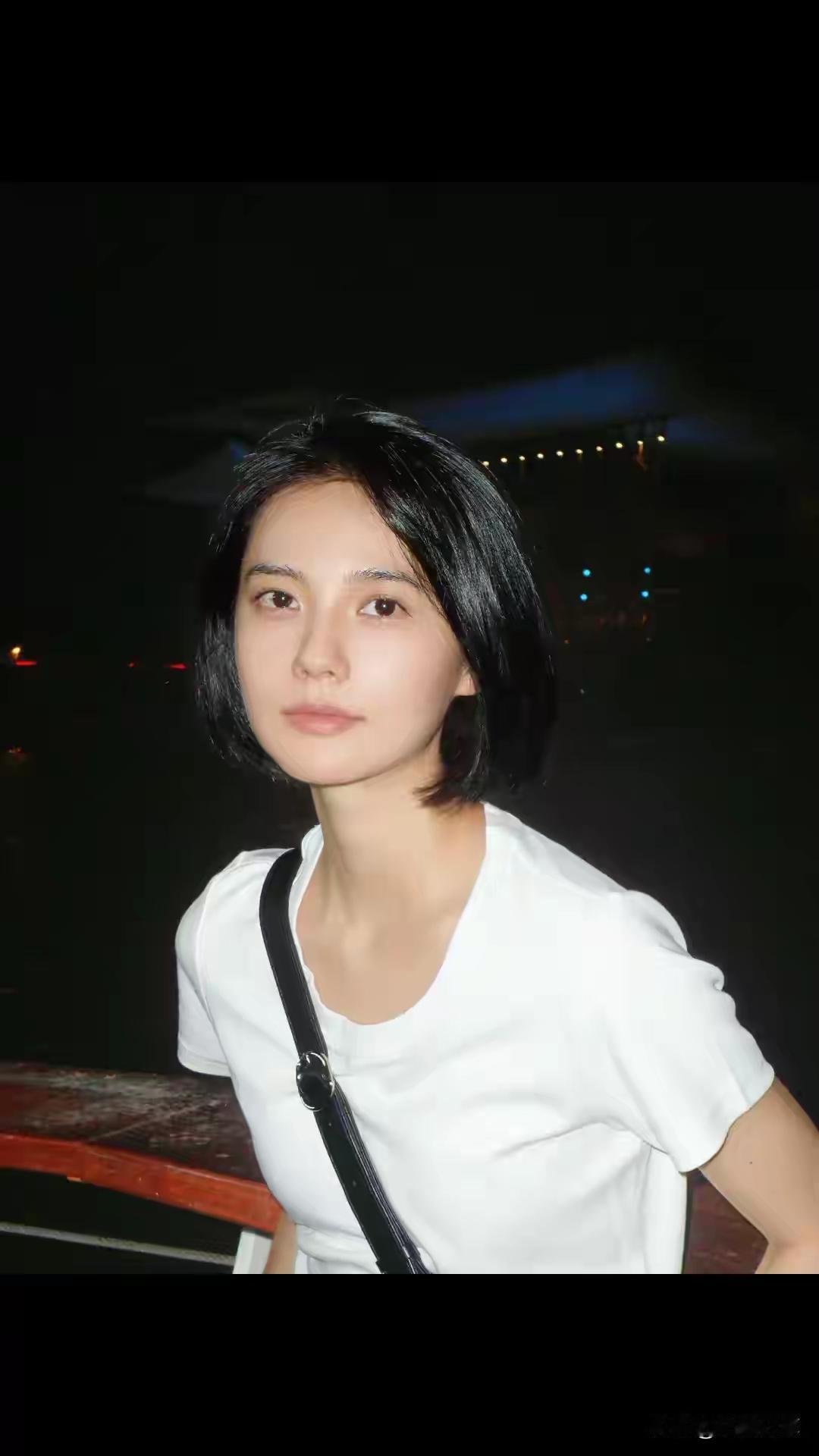 在电视上看到过她，就是想不起来名字了