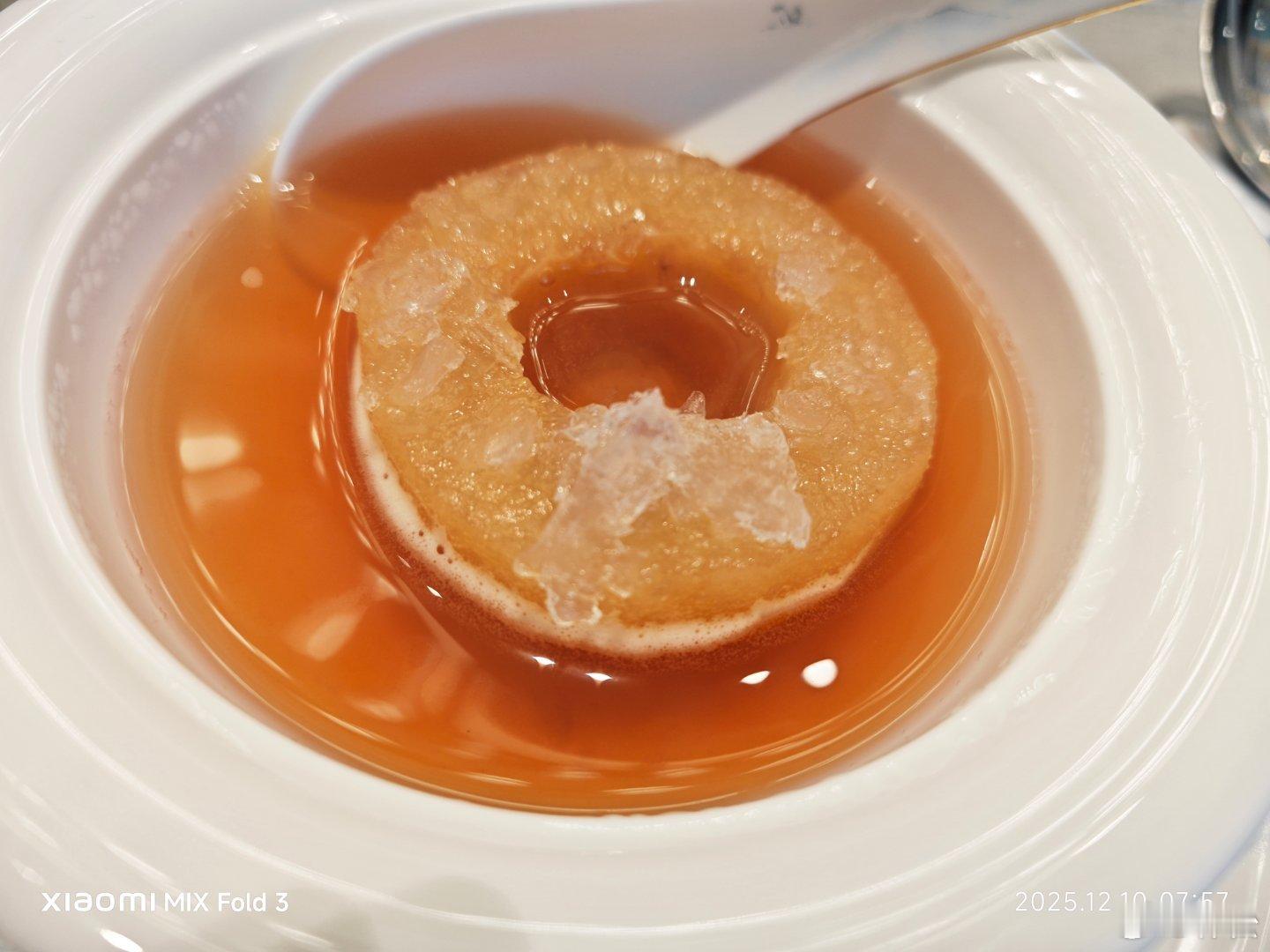 南方的早餐，不吃面的话，别的也好吃得不得了，包子做得特别好。 