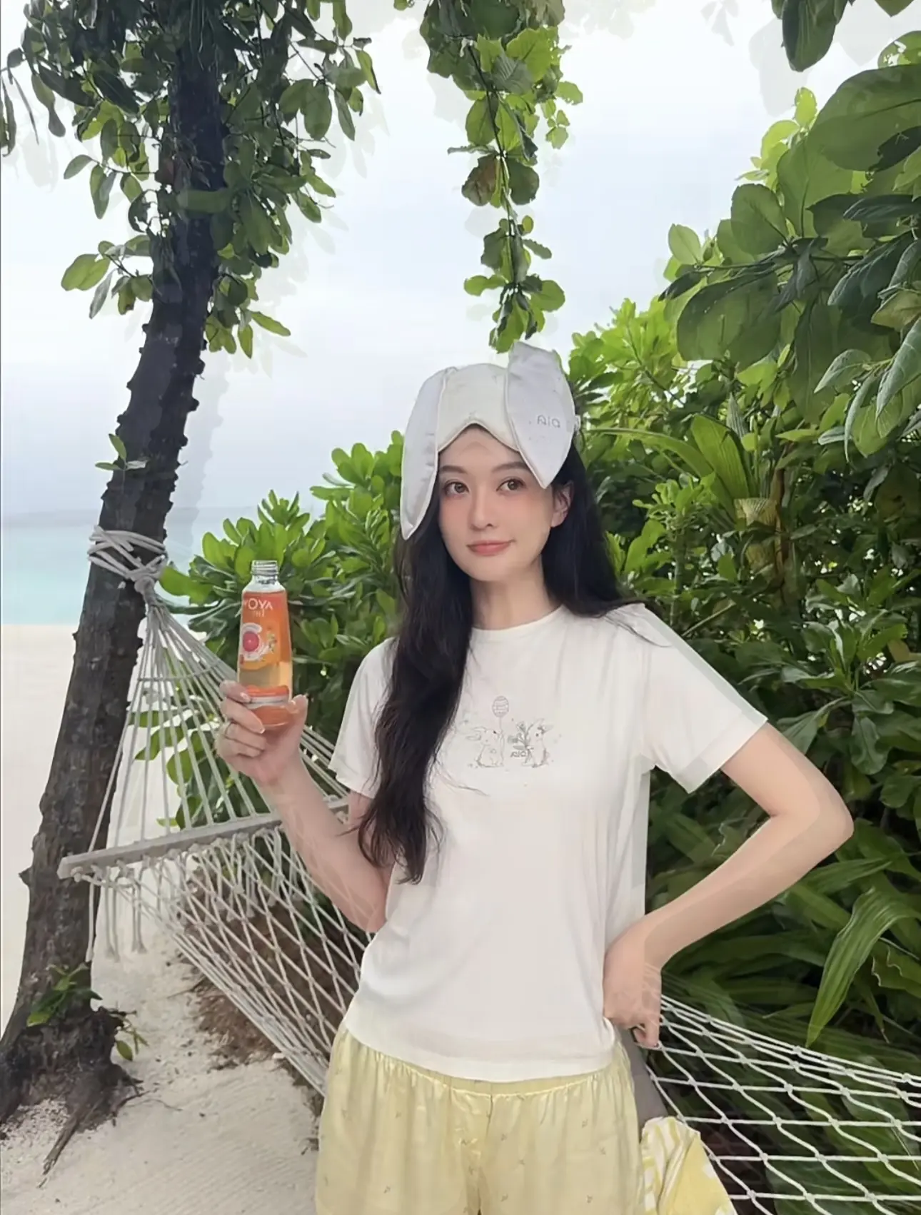 乔欣晒马代度假照，状态好少女。乔欣嫁人后一直在好好享受生活，鲜少露面...