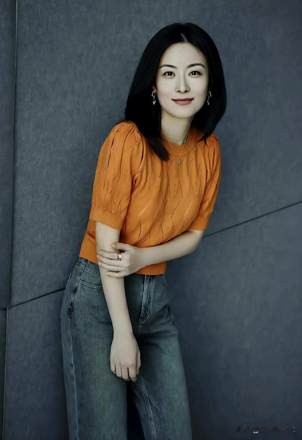 有人说生命始于三十岁，有人说生命始于五十岁。其实都不对，生命始于你不再取悦围观者