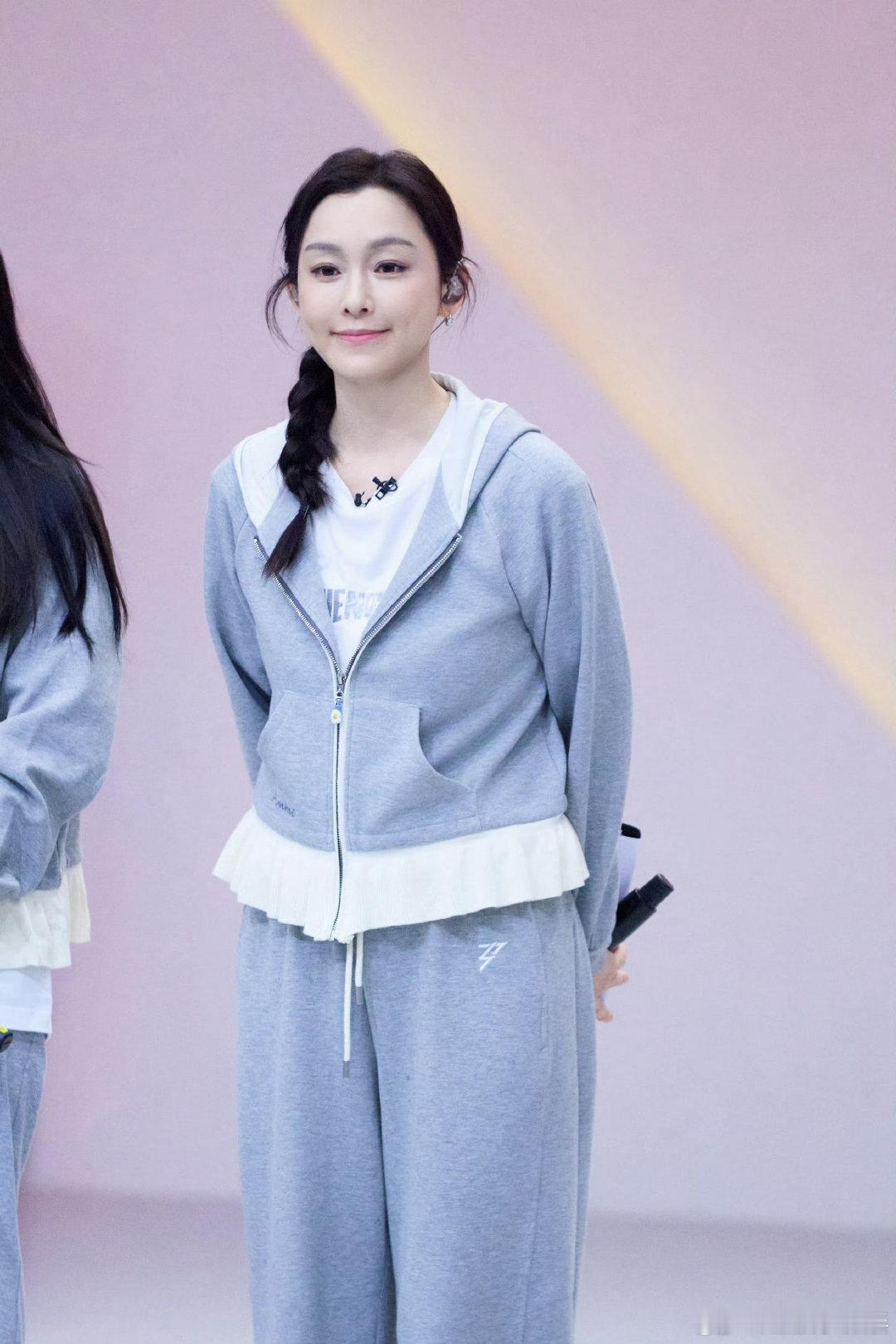 浪姐的温度在于让女性被看到乘风2026不被定义，不被束缚，不被催赶，浪姐的温度，