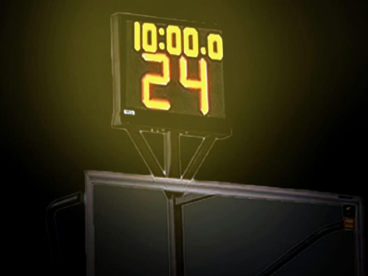CBA摆脱四不像，和FIBA国际赛事接轨，实行单节10分钟制，单节12分钟成为过