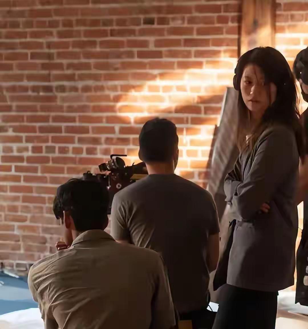 【赖某某的柬埔寨最后绝唱】
这位24岁年轻有为的女导演，从美国导演专业毕业，拍过