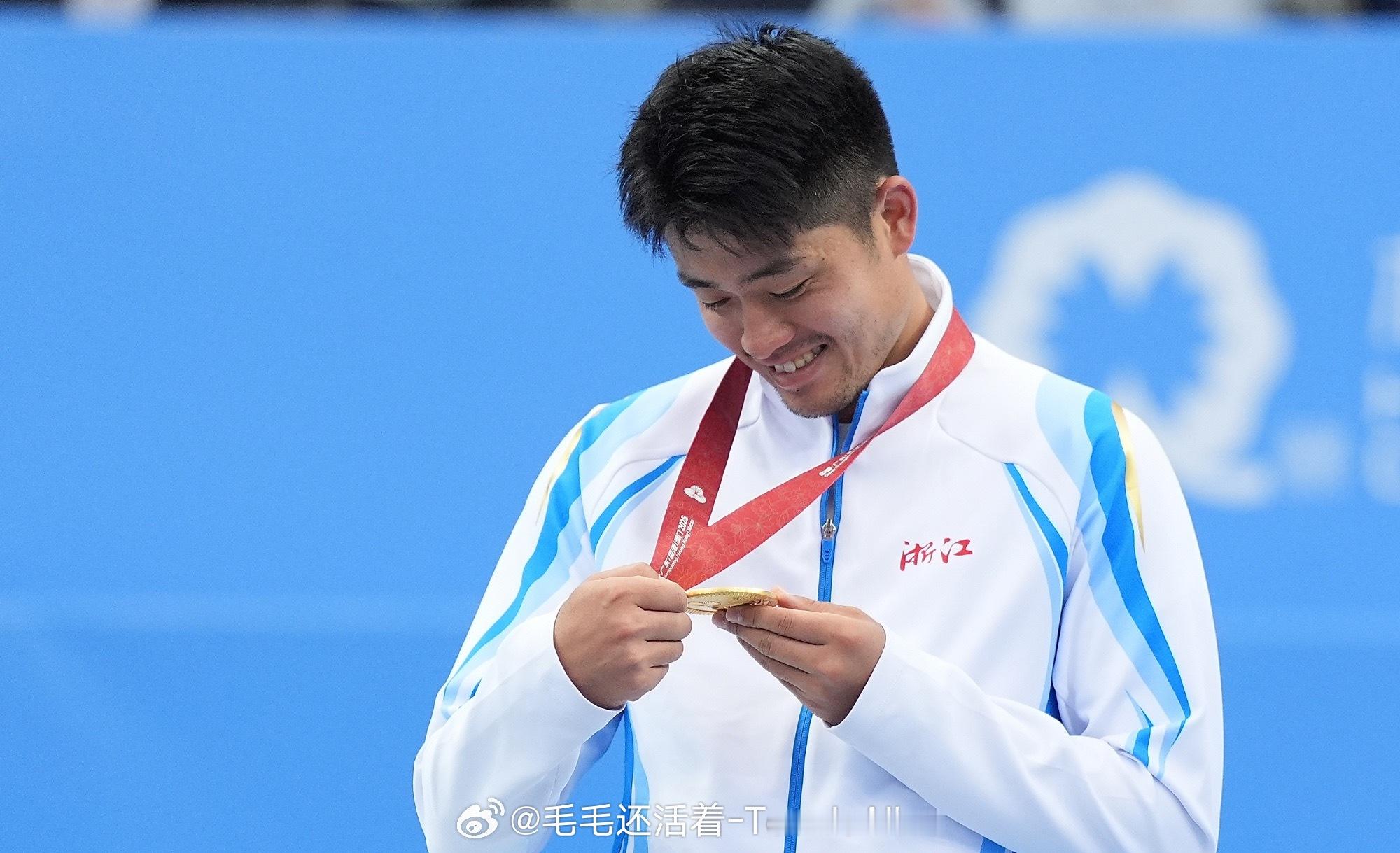 吴易昺退出外卡赛。 