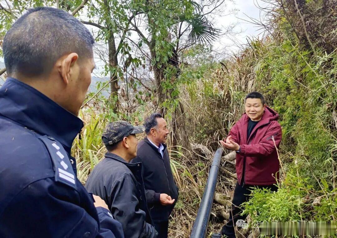 玉环高铁梦圆温玉铁路温润如玉舍小家为大家，无数平凡人的坚守与付出，成就这条通往共