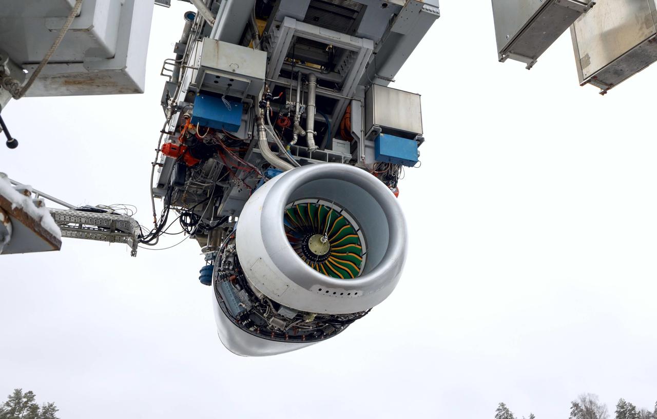 PD-8航空发动机在风扇叶片断裂情况下证实了结构可靠性

俄罗斯国家技术集团旗下