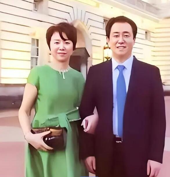 恒大创始人许家印的前妻丁玉梅被英国法院限制消费，每月只能花2万英镑（约合人民币1