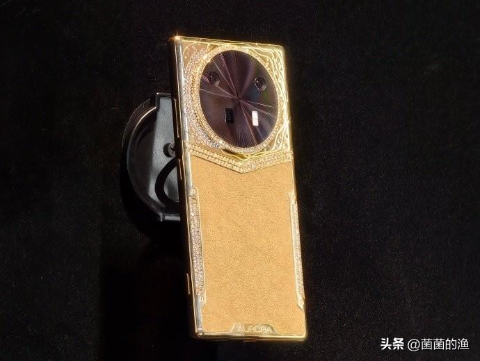 “把后置摄像头都砍了？追觅这台新机，是真疯还是真香？”AWE 2026的展台，追