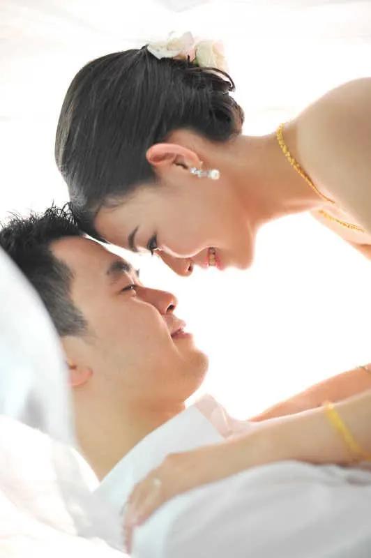 据统计
结婚327万对，离婚138万对。
1/3的离婚率，确实令人咋舌!