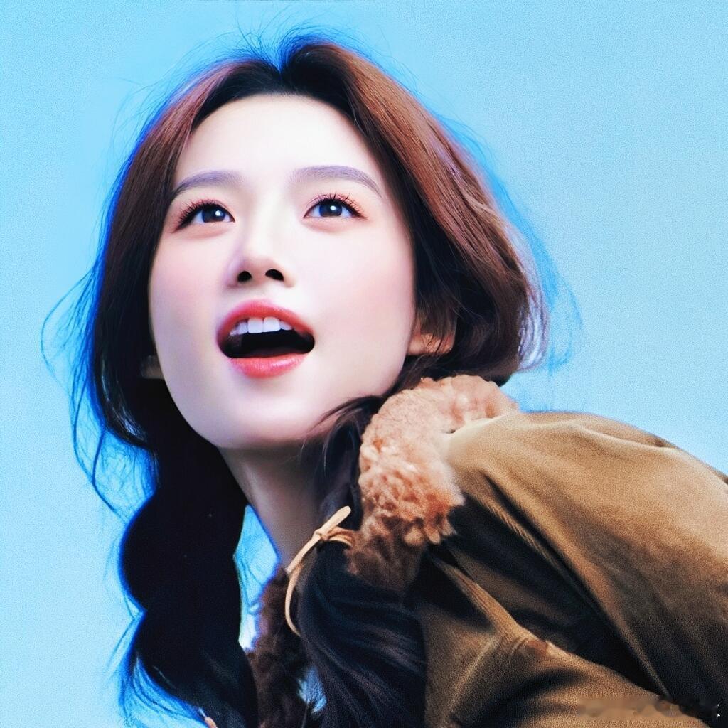 卢昱晓 撑伞人也是雨中人我想，你会喜欢明媚大笑 分享一组卢昱晓头像~卢昱晓 | 