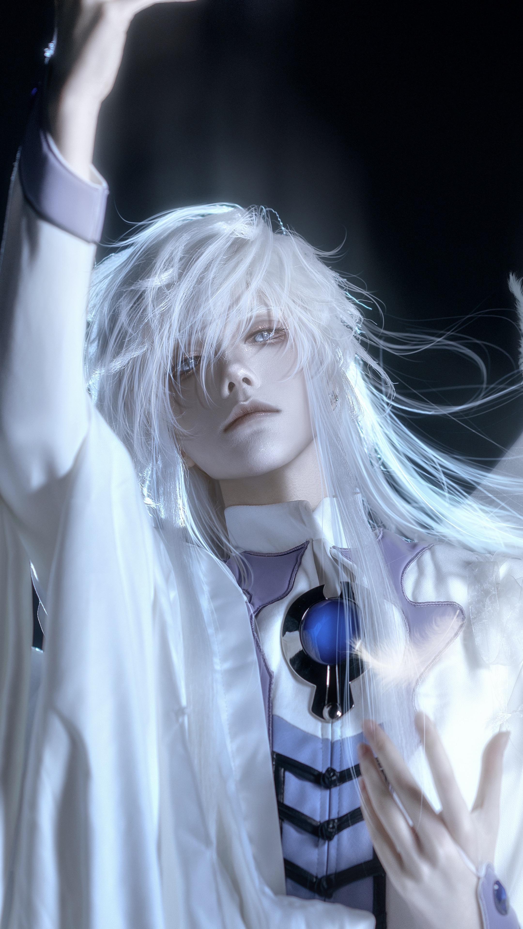 白发控启蒙。月