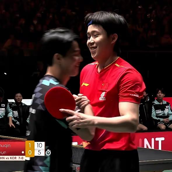 一天打了三场比赛，赛后采访楚钦说感觉有点累！
能不累吗？三局的比赛每一场的每一局