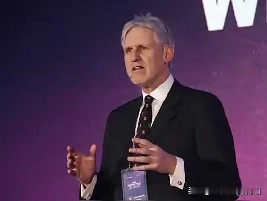 一位长期在中国居住工作的美国教授说：以我对中国人的了解，高市早苗扬言台海冲突爆发