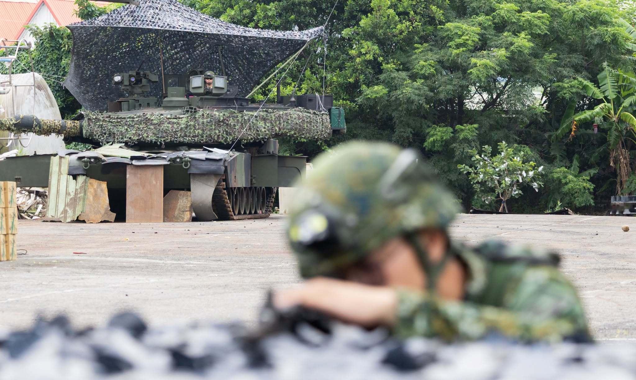 飞扬军事 台匪軍「立即備戰操演」第四天，陸軍第53工兵群和聯兵第584旅進行道路