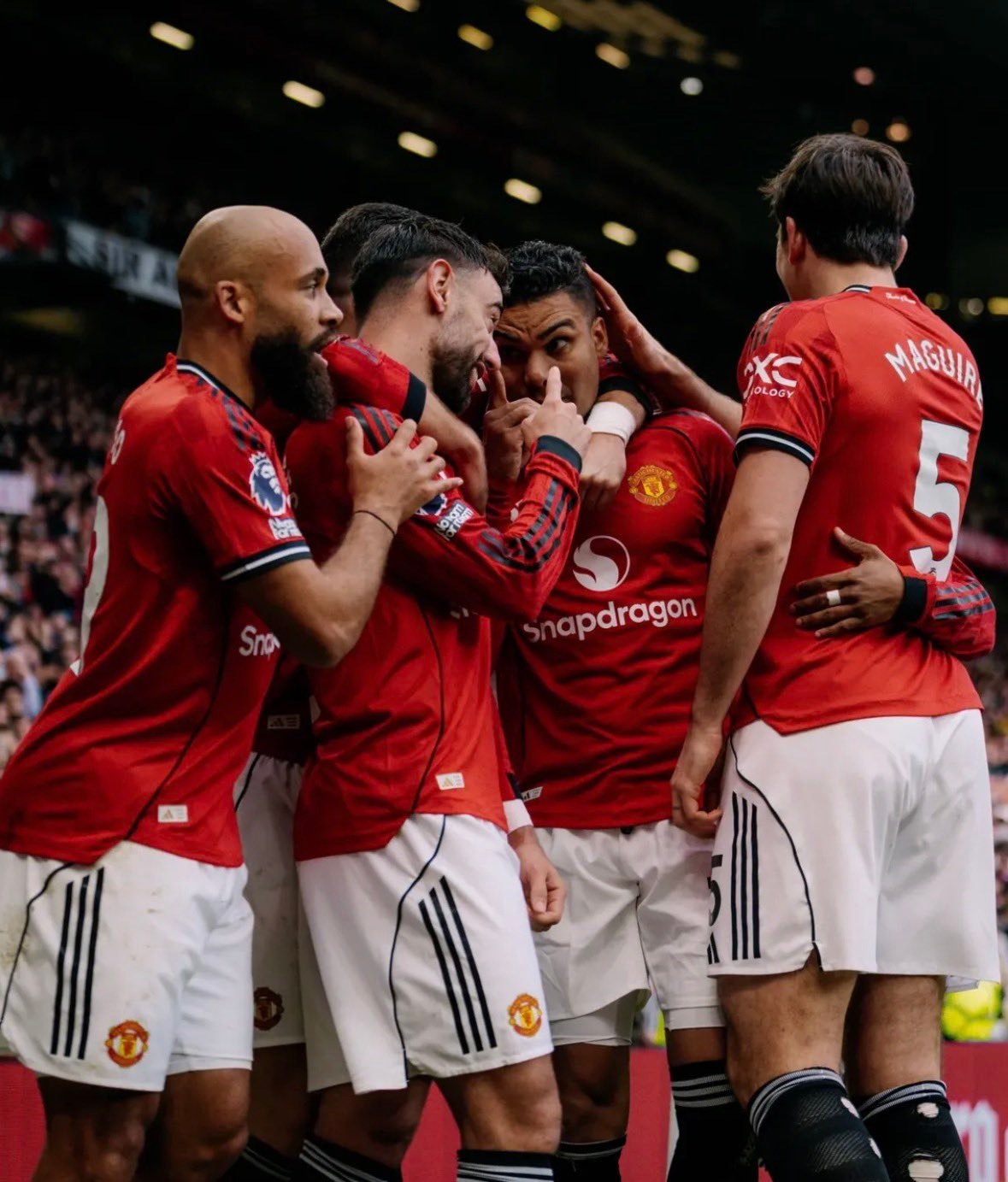 曼联的下一场比赛是4月14日凌晨3点，还有20来天，兄弟们这段时间好好休整4月份