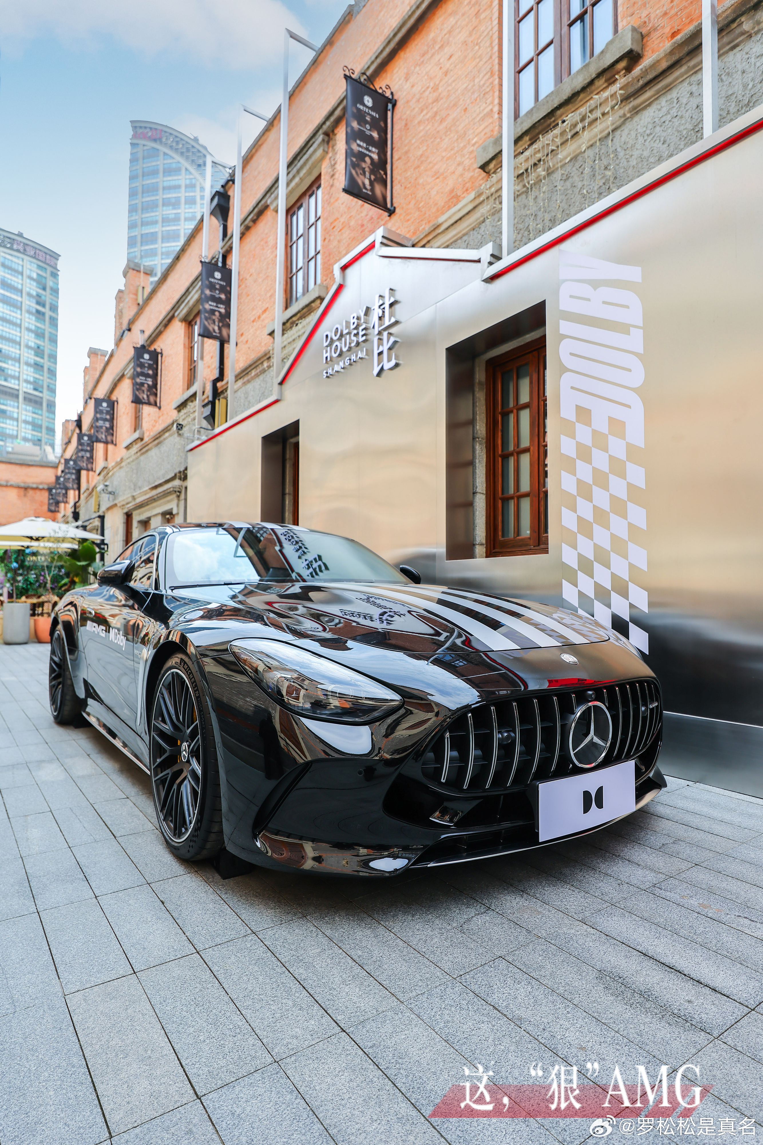 人到中年，买不起AMG，给自己整个看杜比音源的电影、玩赛车游戏的娱乐室，还是可以