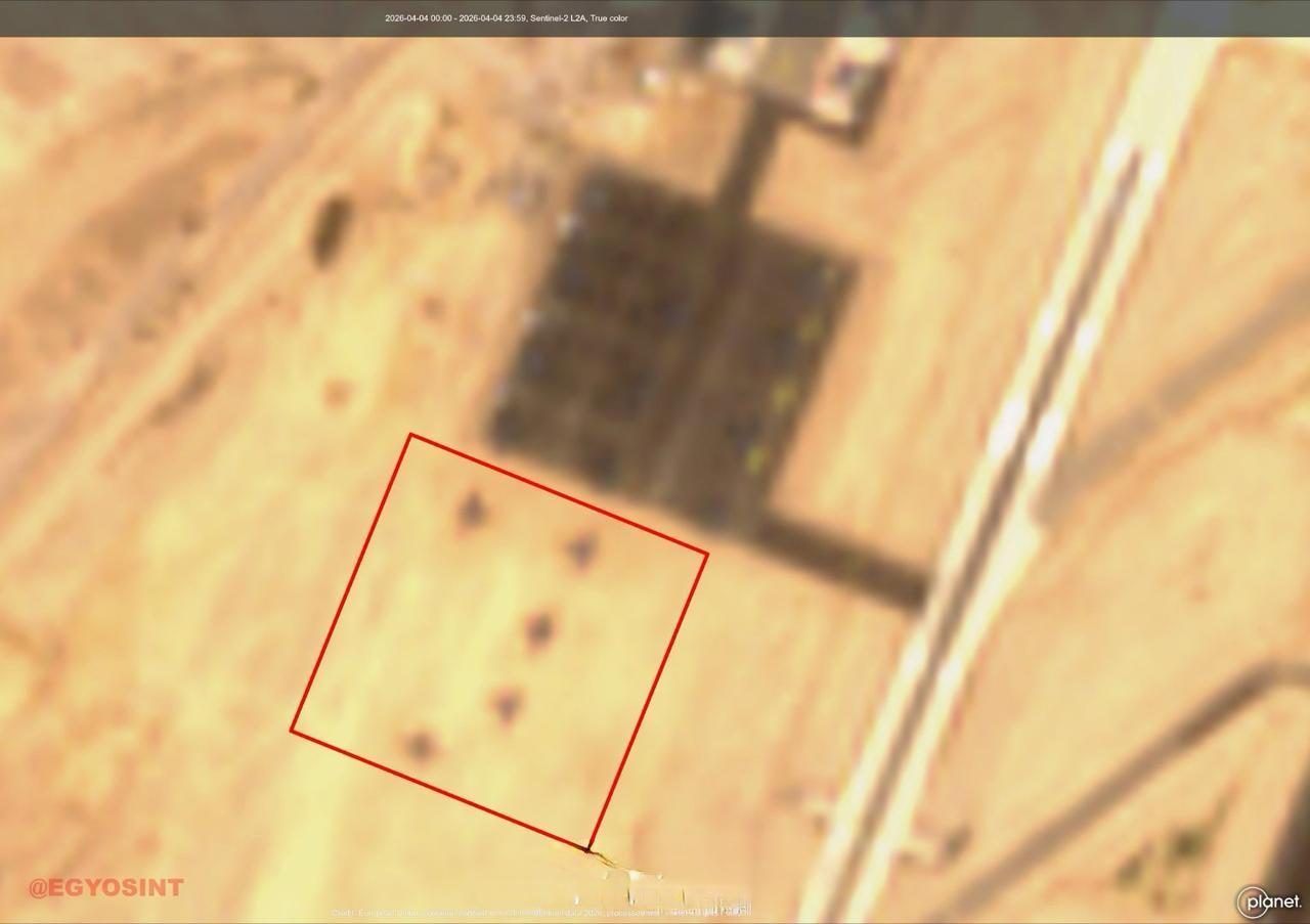 新的哨兵卫星图像显示，以色列南部的奥夫达空军基地新铺的沙坡道上已经开始停放美军飞