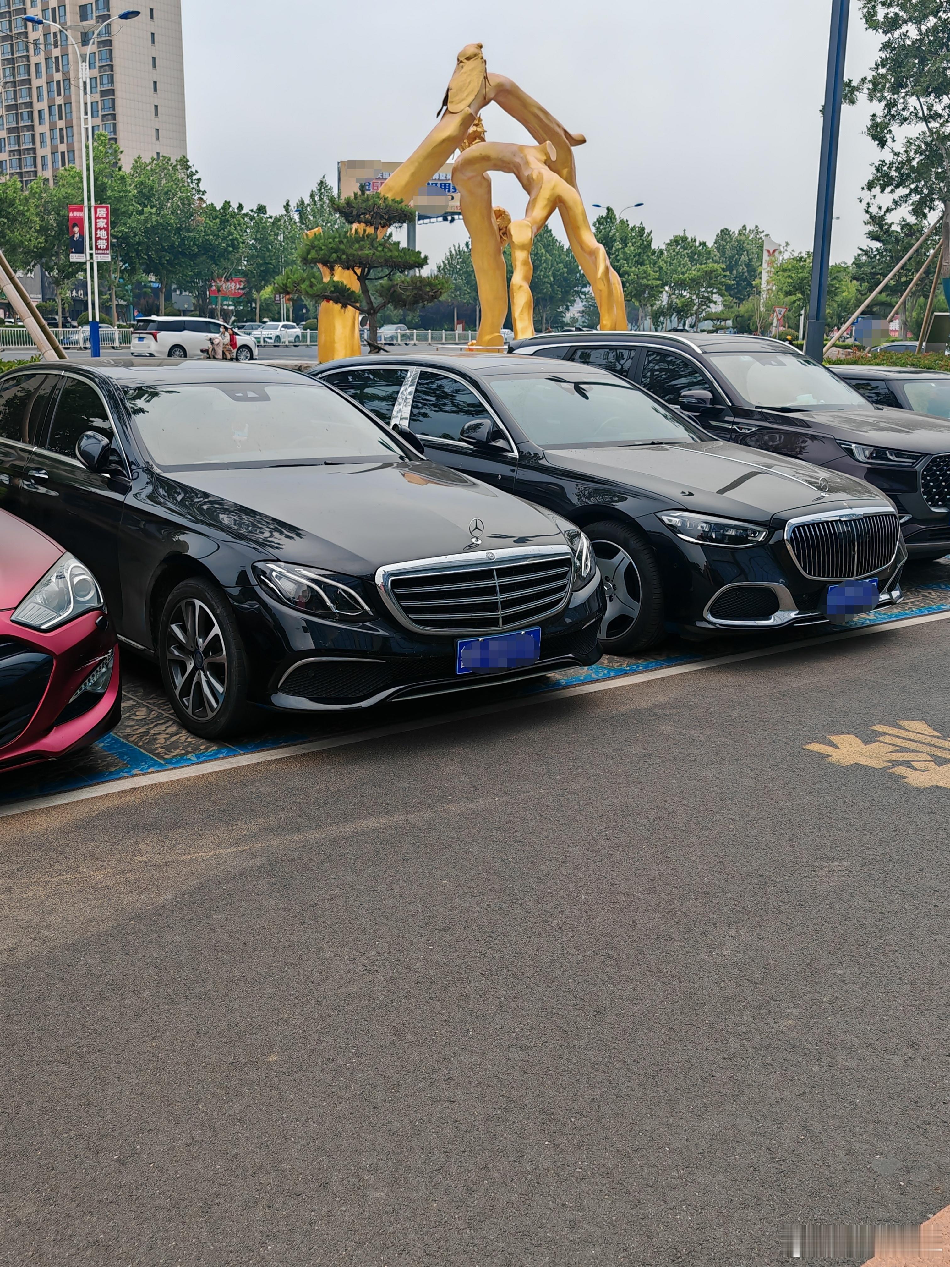 德系车[超话] 早餐遇到的德系车。 ​​​